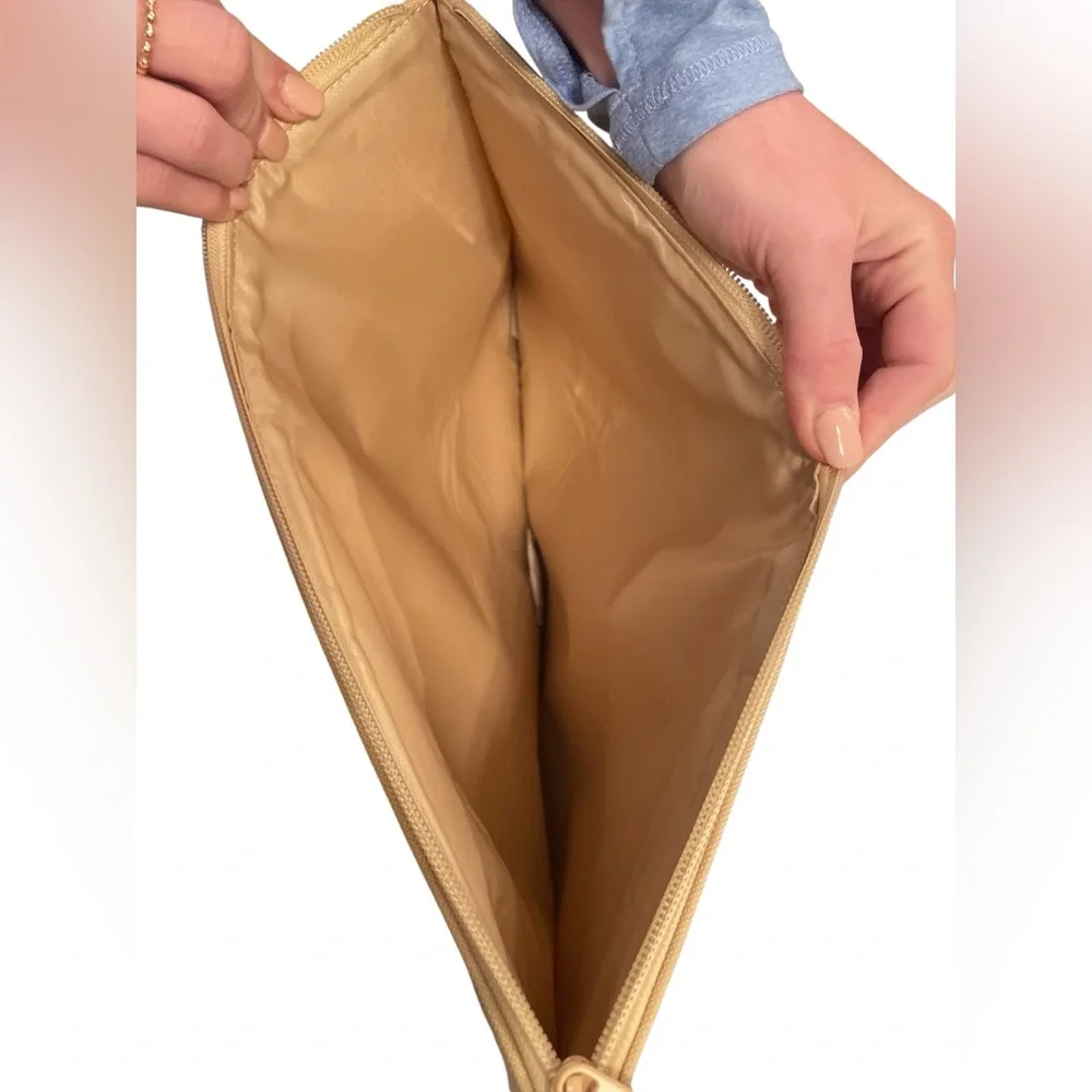 BEIS synthetic padded top